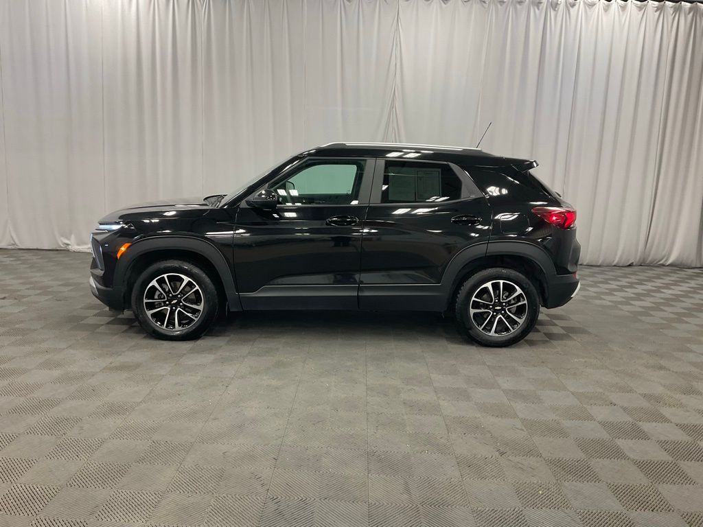 2025 Chevrolet Trailblazer LT photo 4