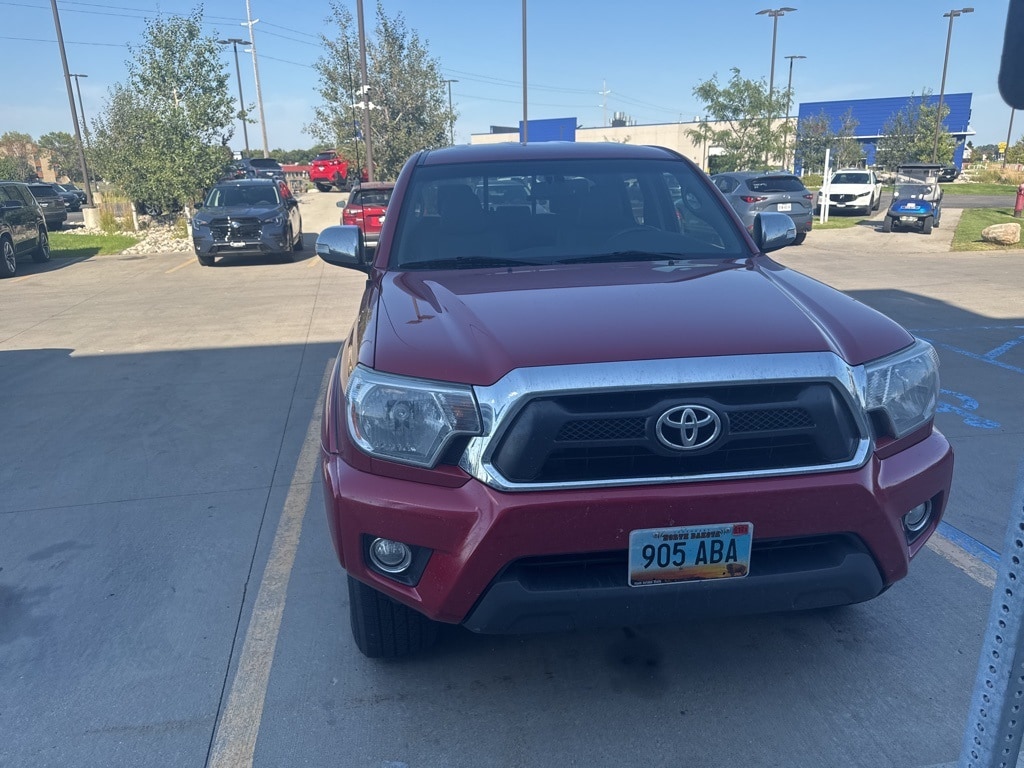 Used 2014 Toyota Tacoma Base with VIN 3TMMU4FN7EM066078 for sale in Moorhead, Minnesota