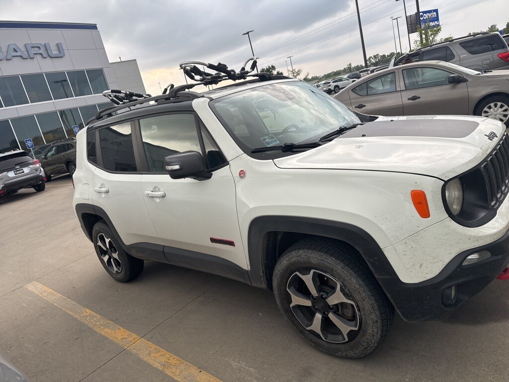 2019 Jeep Renegade Trailhawk photo 2