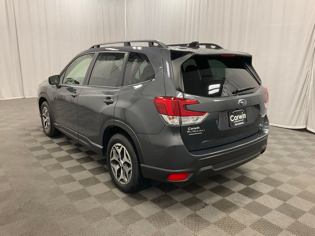 2024 Subaru Forester Premium Base photo 4