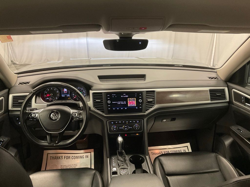 Used 2018 Volkswagen Atlas SE w/Tech with VIN 1V2LR2CA1JC583955 for sale in Moorhead, Minnesota