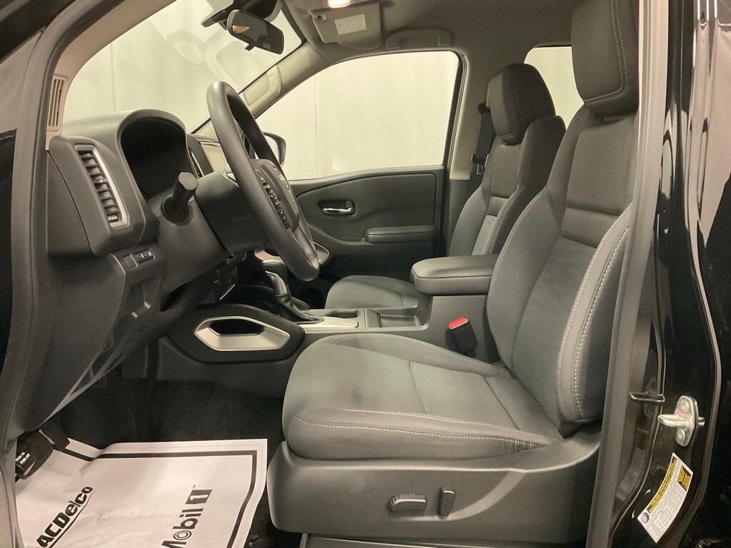 2024 Nissan Frontier SV photo 4
