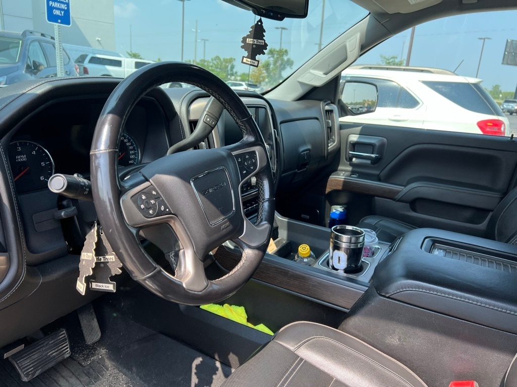 Used 2018 GMC Sierra 1500 Denali Denali with VIN 3GTU2PEJ2JG482134 for sale in Moorhead, Minnesota