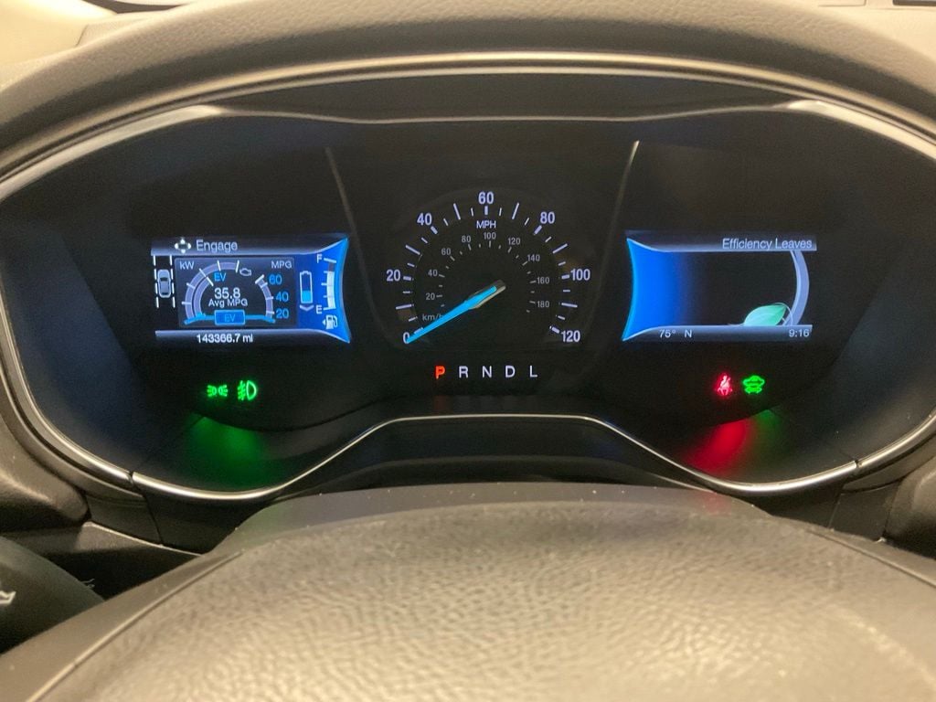 Used 2014 Ford Fusion SE Hybrid with VIN 3FA6P0LU3ER316297 for sale in Moorhead, Minnesota