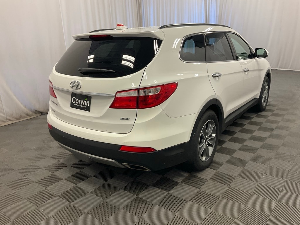 Used 2016 Hyundai Santa Fe SE with VIN KM8SMDHF5GU164226 for sale in Moorhead, Minnesota