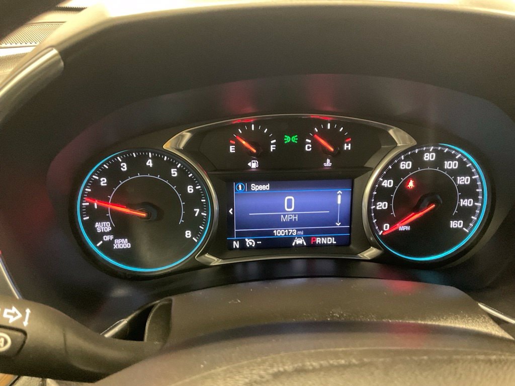 Used 2021 Chevrolet Equinox LT with VIN 2GNAXUEV9M6129323 for sale in Moorhead, Minnesota