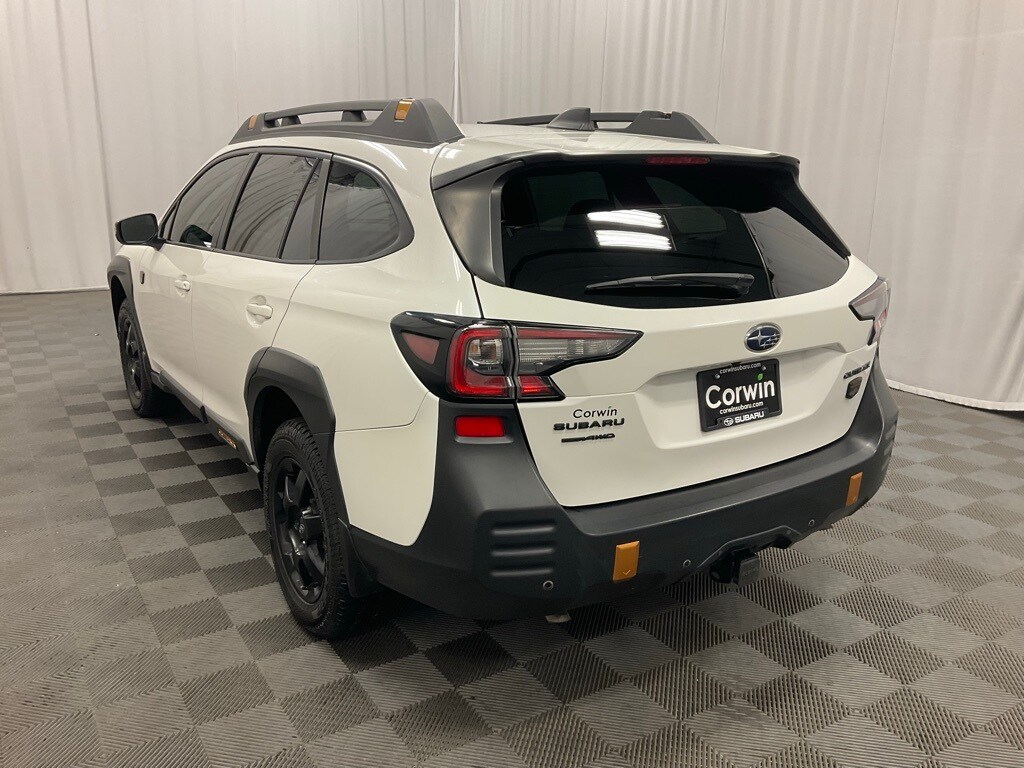 2022 Subaru Outback Wilderness photo 2