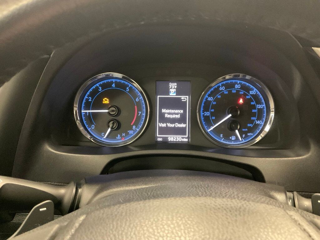 Used 2018 Toyota Corolla SE Sedan