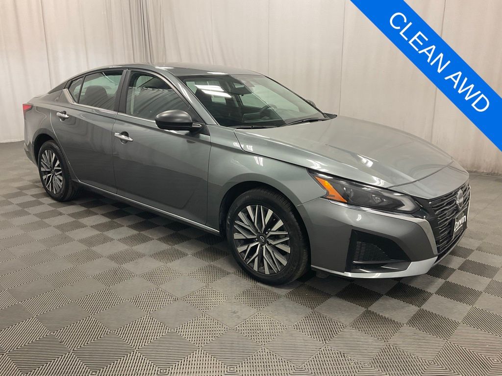 2024 Nissan Altima SV