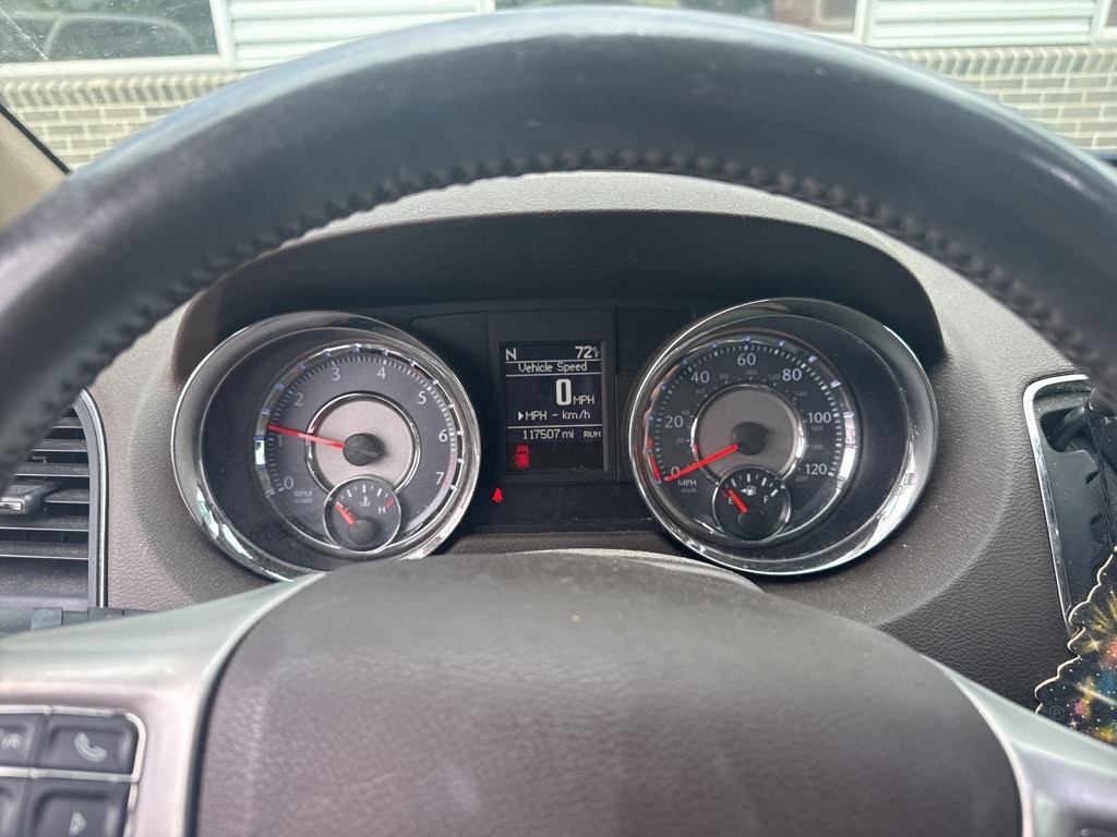 Used 2014 Chrysler Town & Country Touring with VIN 2C4RC1BG1ER437842 for sale in Moorhead, Minnesota
