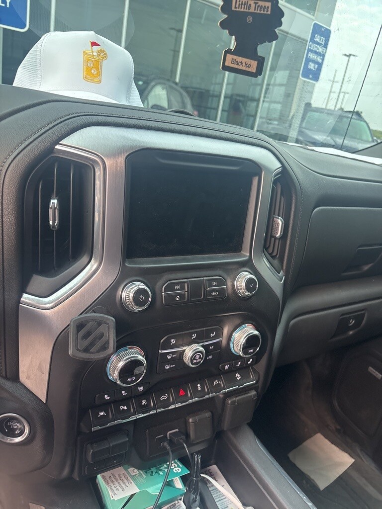 2021 Gmc Sierra 1500 SLT photo 4