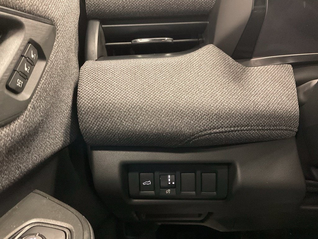 2026 Subaru Outback Limited - Photo 9