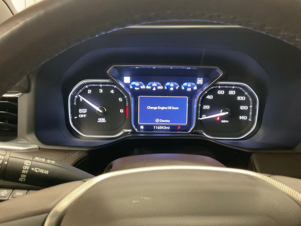 Used 2021 GMC Yukon XL Denali with VIN 1GKS2JKL8MR352183 for sale in Moorhead, Minnesota