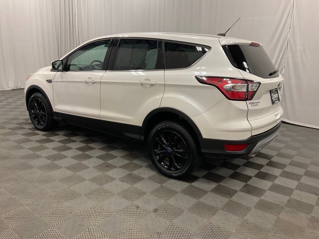 2017 Ford Escape SE photo 3