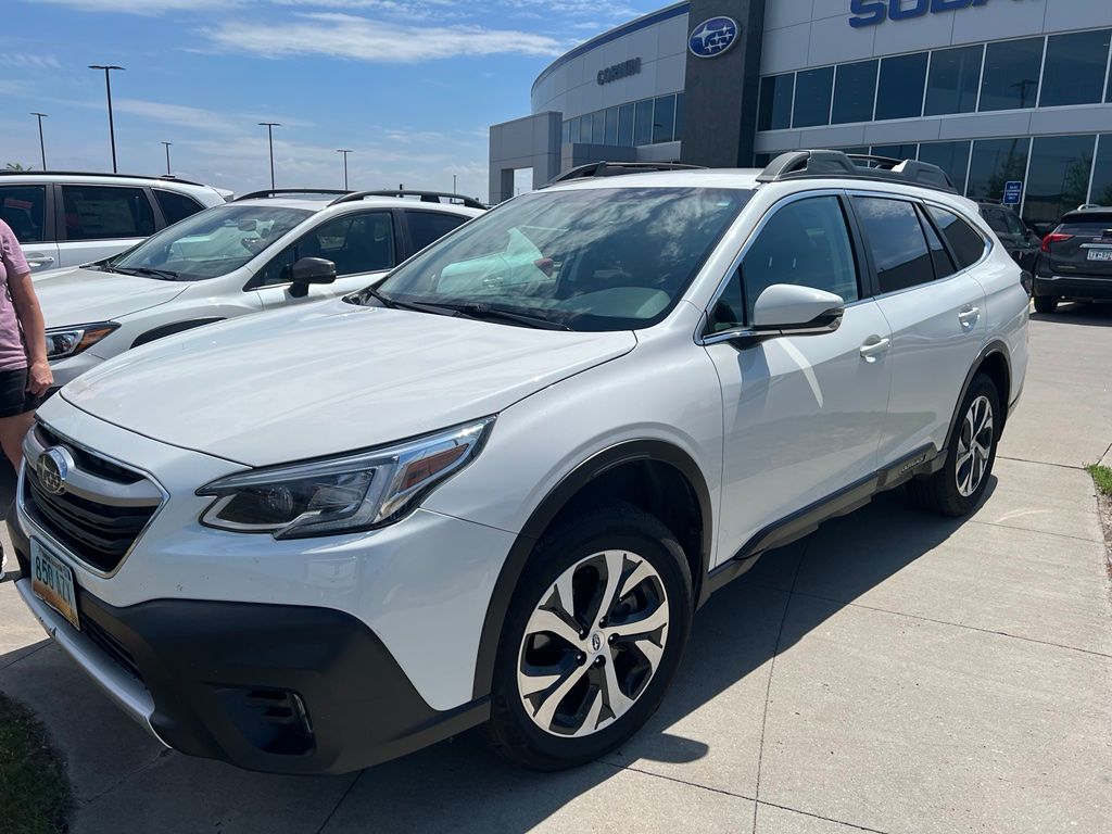 Used 2020 Subaru Outback Limited with VIN 4S4BTALC9L3125086 for sale in Moorhead, Minnesota