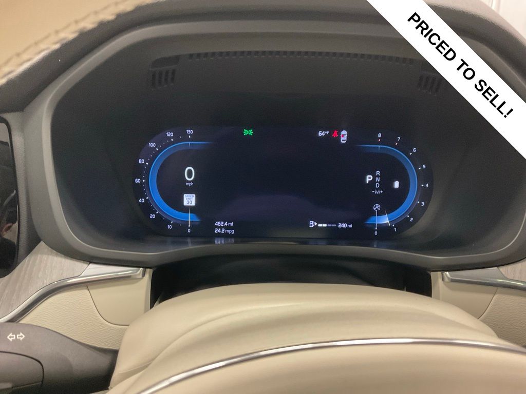 Used 2023 Volvo XC60 Plus with VIN YV4L12RE1P1255052 for sale in Moorhead, Minnesota