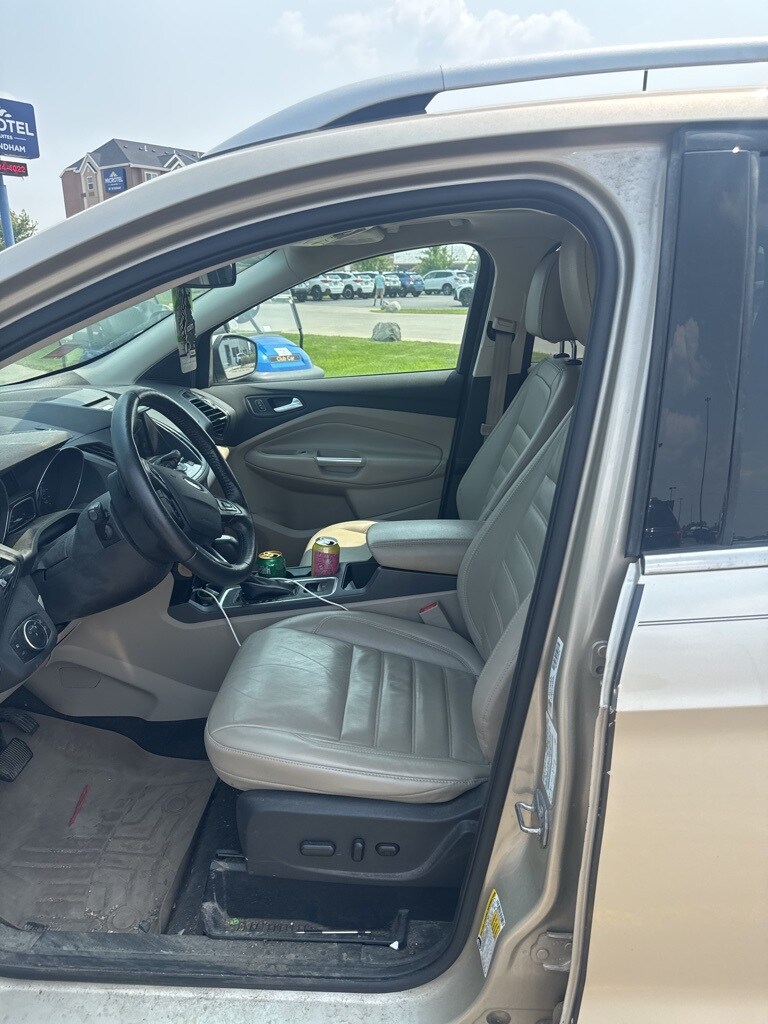 2017 Ford Escape Titanium photo 3