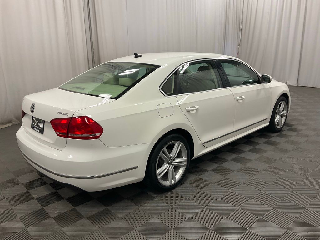Used 2015 Volkswagen Passat SEL Premium with VIN 1VWCV7A39FC071847 for sale in Moorhead, Minnesota