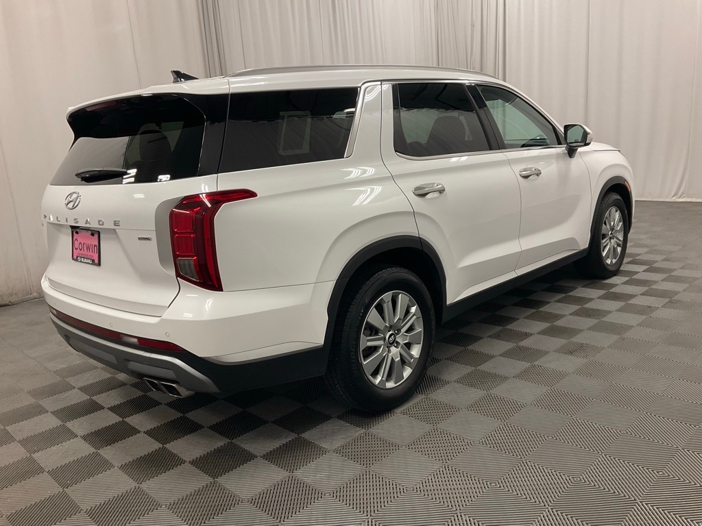 Used 2025 Hyundai Palisade SEL with VIN KM8R2DGE7SU864559 for sale in Moorhead, Minnesota