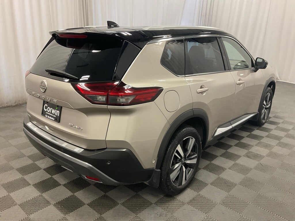 2023 Nissan Rogue SL photo 3