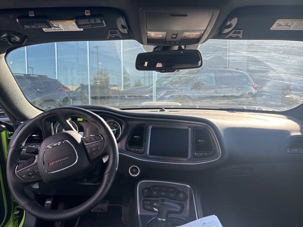 2015 Dodge Challenger R/T Plus photo 3
