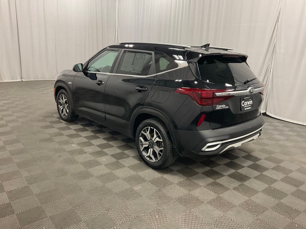 2021 Kia Seltos EX photo 3