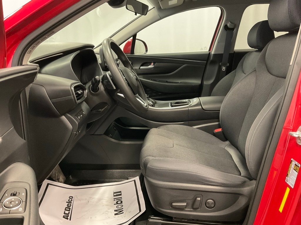 2021 Hyundai Santa Fe SEL photo 2