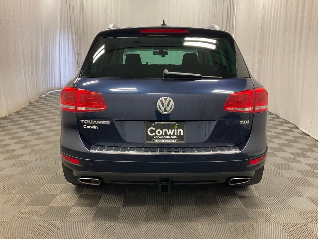 2012 Volkswagen Touareg V6 FSI TDI Hybrid photo 3