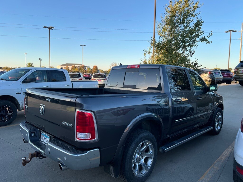 2015 Ram 1500 Laramie photo 3