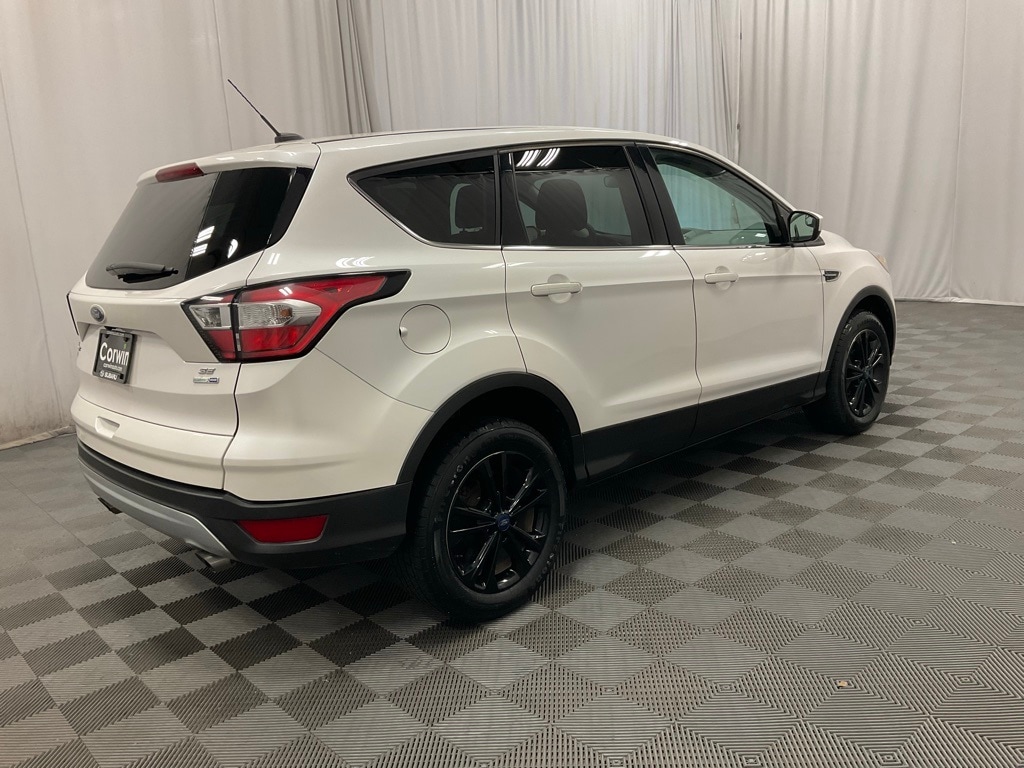Used 2017 Ford Escape SE with VIN 1FMCU9GD3HUE96524 for sale in Moorhead, Minnesota