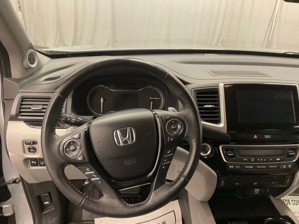 Used 2018 Honda Pilot Touring with VIN 5FNYF5H96JB005188 for sale in Moorhead, Minnesota