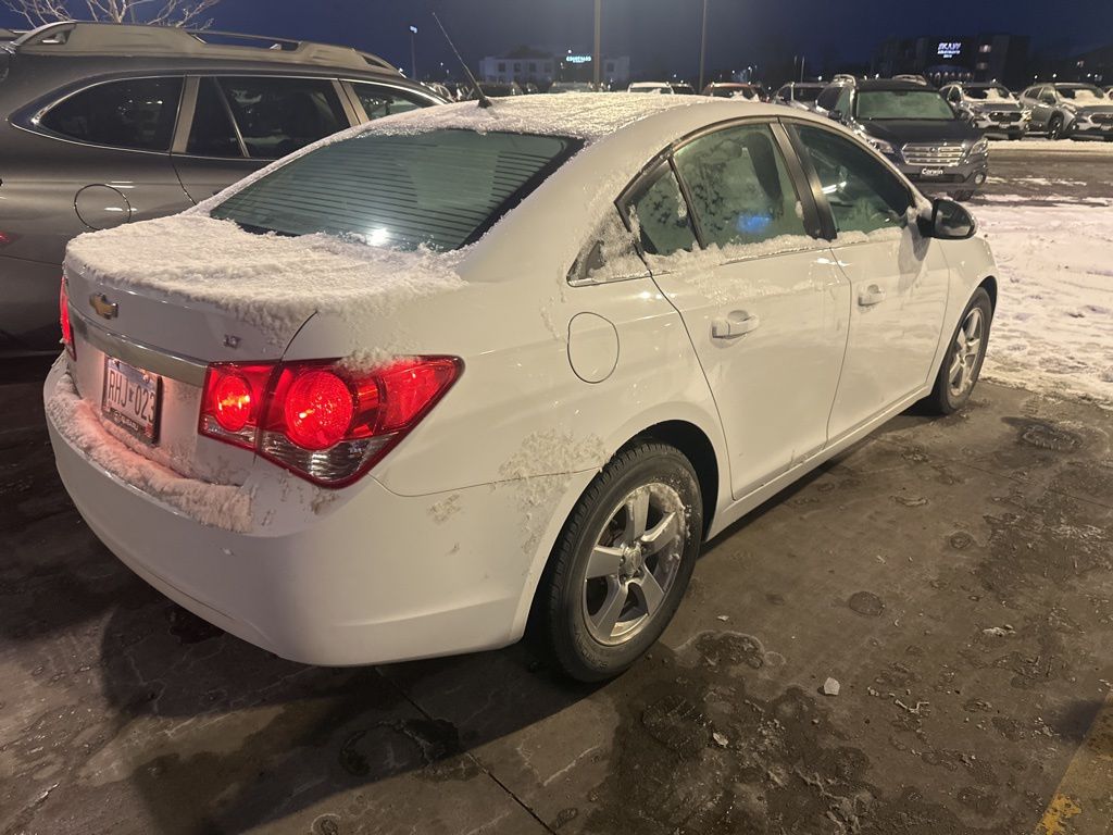 2014 Chevrolet Cruze photo 3