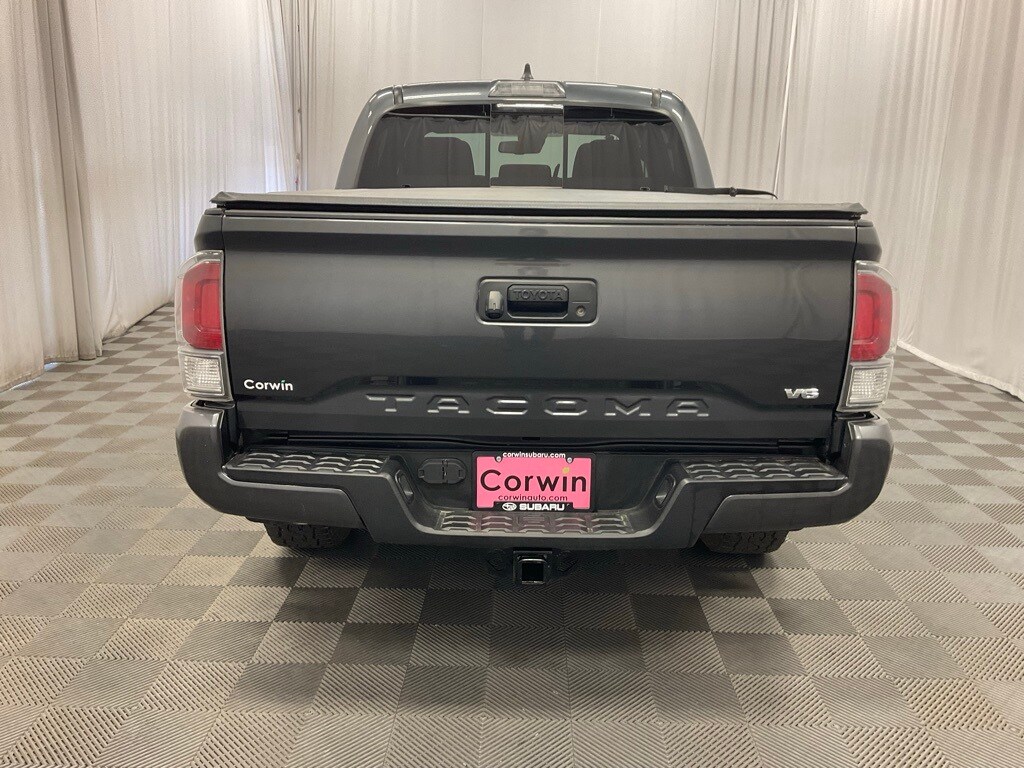 2022 Toyota Tacoma TRD Sport photo 3