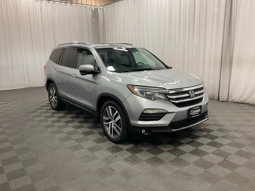2018 Honda Pilot Touring photo 3