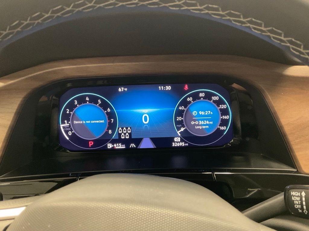 Used 2025 Volkswagen Atlas SE w/Tech with VIN 1V2HR2CAXSC535071 for sale in Moorhead, Minnesota