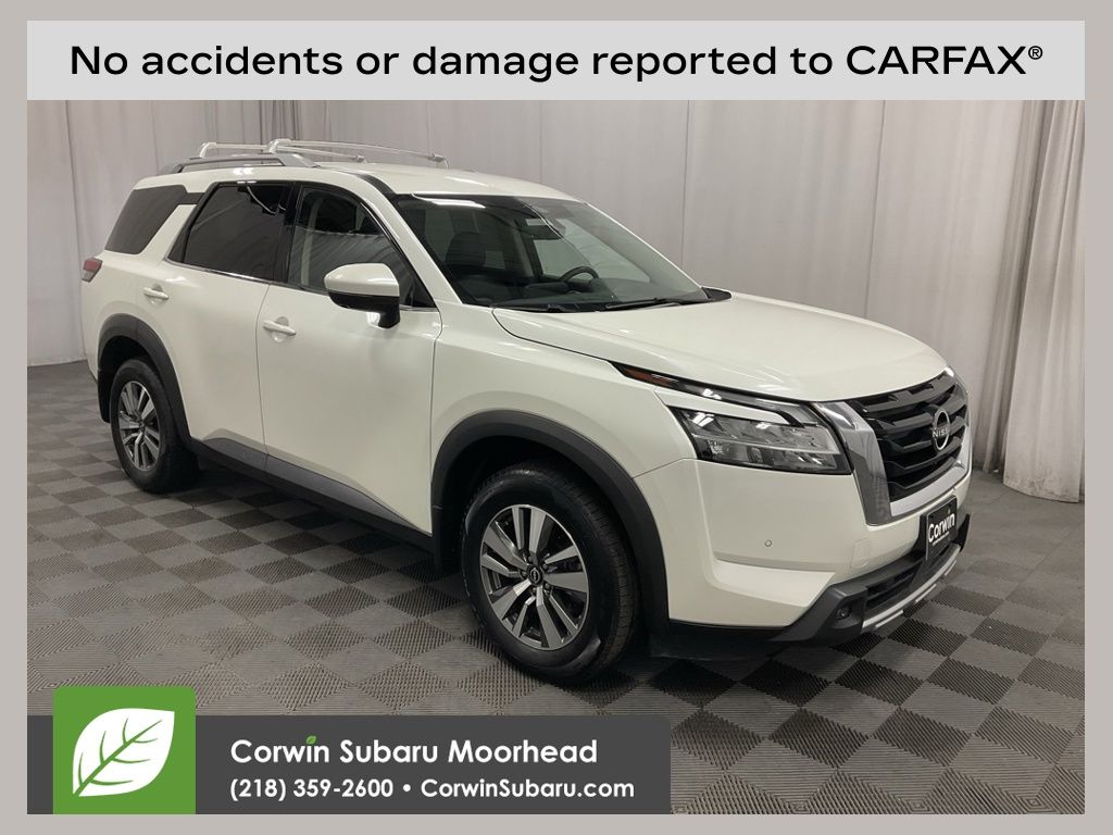 2023 Nissan Pathfinder SL's photo