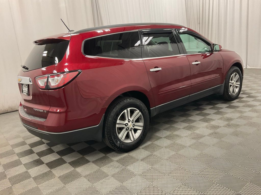Used 2015 Chevrolet Traverse 2LT with VIN 1GNKVHKD1FJ239849 for sale in Moorhead, Minnesota