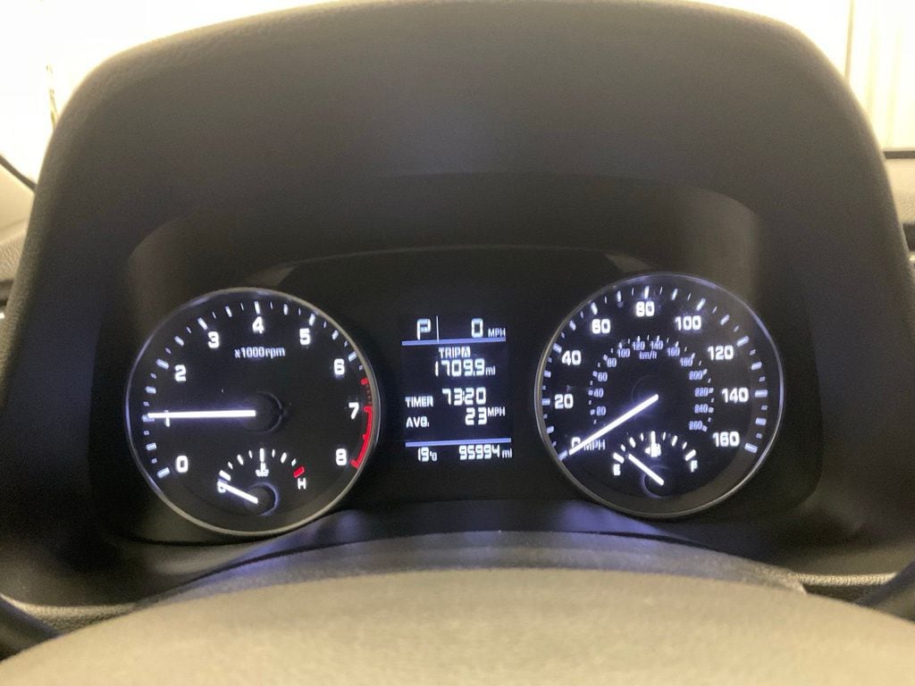 Used 2017 Hyundai Elantra SE with VIN KMHD74LF7HU099243 for sale in Moorhead, Minnesota