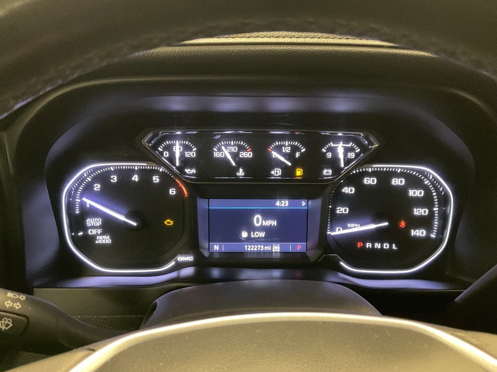 Used 2021 GMC Sierra 1500 SLE with VIN 3GTU9BEDXMG230984 for sale in Moorhead, Minnesota