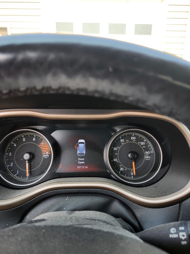 Used 2018 Jeep Cherokee Limited with VIN 1C4PJMDX6JD556138 for sale in Moorhead, Minnesota