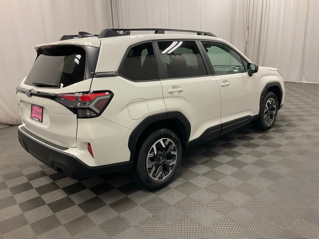 2026 Subaru Forester Premium photo 2