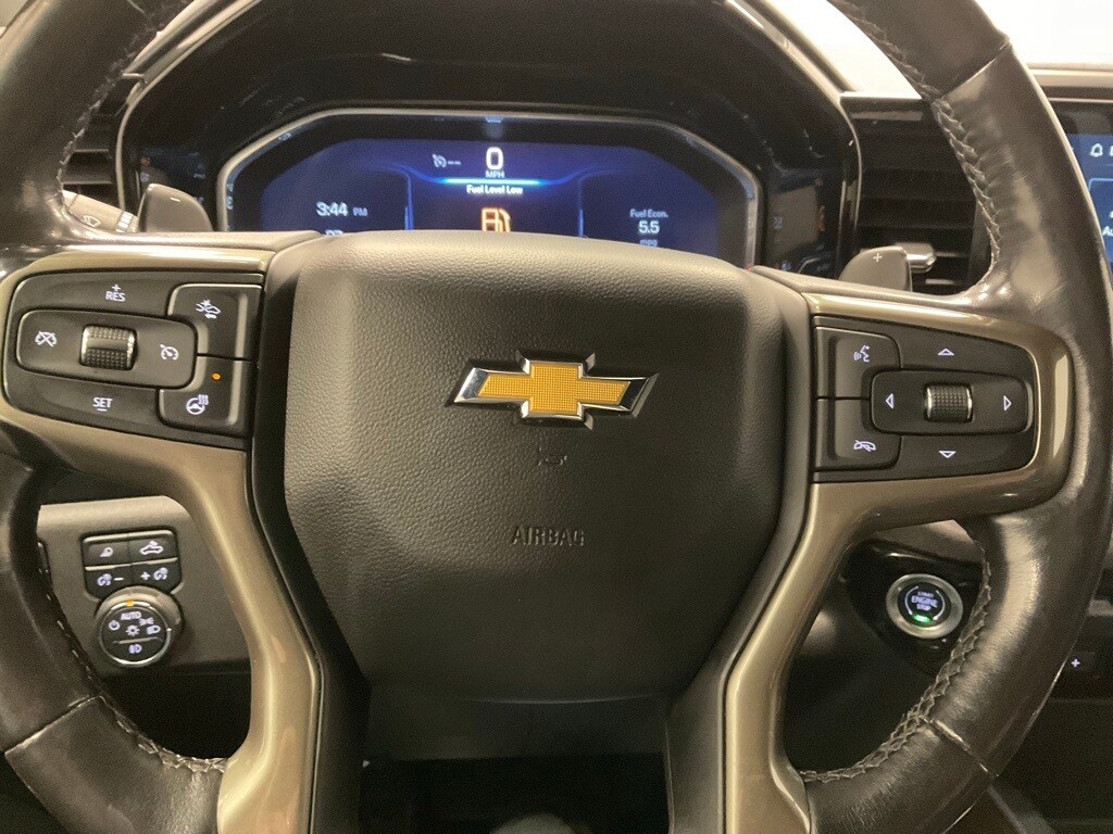 2022 Chevrolet Silverado 1500 High Country photo 3
