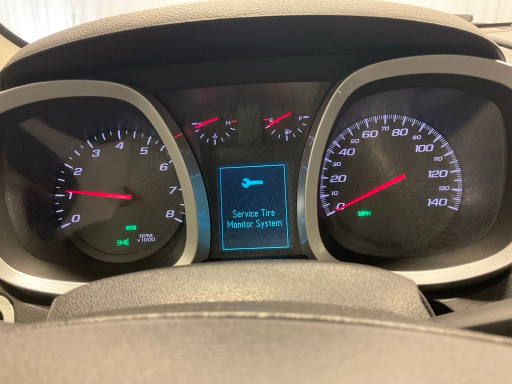 Used 2017 Chevrolet Equinox LT with VIN 2GNALCEK5H6244180 for sale in Moorhead, Minnesota