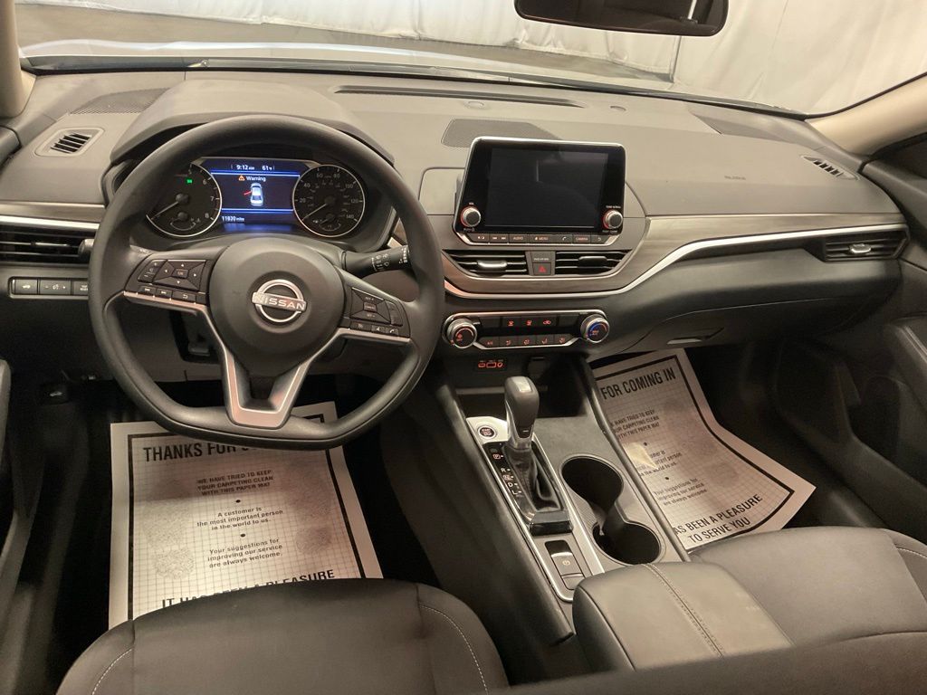 Used 2025 Nissan Altima SV with VIN 1N4BL4DW2SN413443 for sale in Moorhead, Minnesota