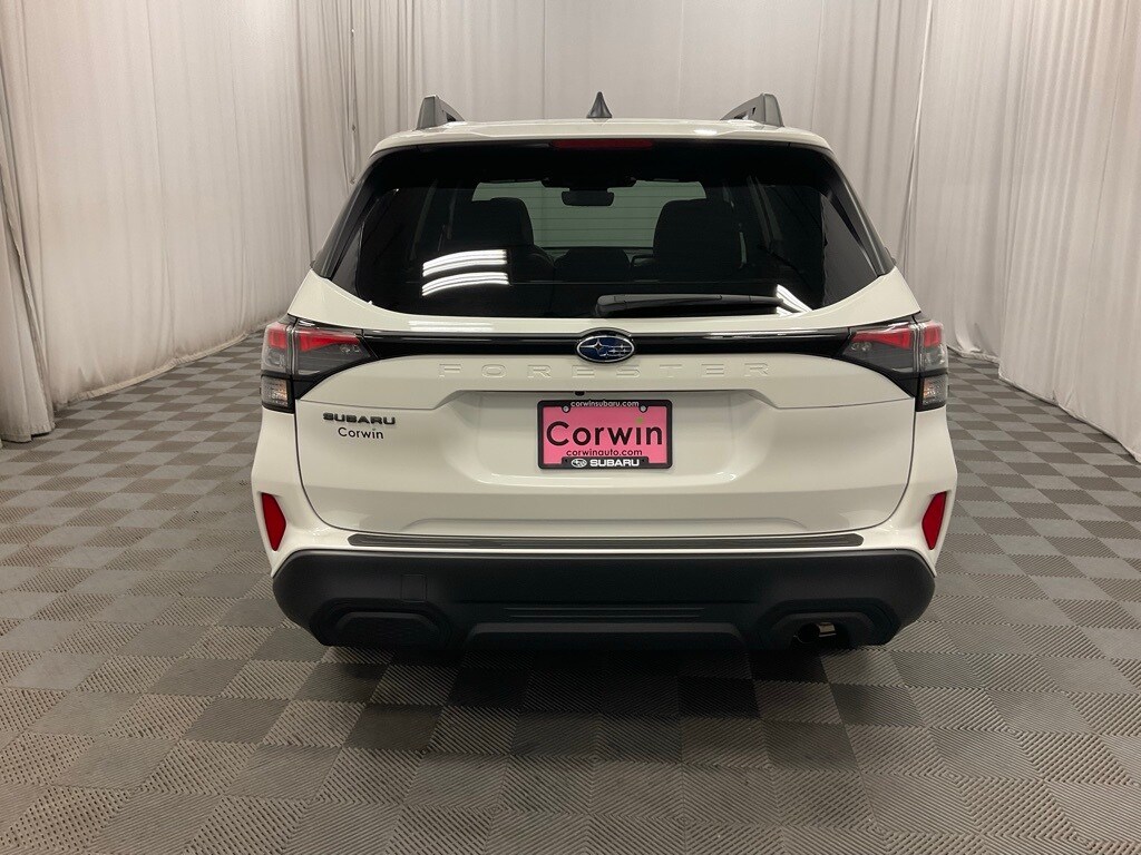 2026 Subaru Forester Premium photo 3