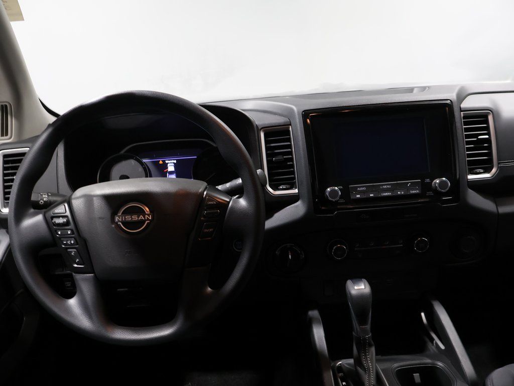 2024 Nissan Frontier SV photo 4