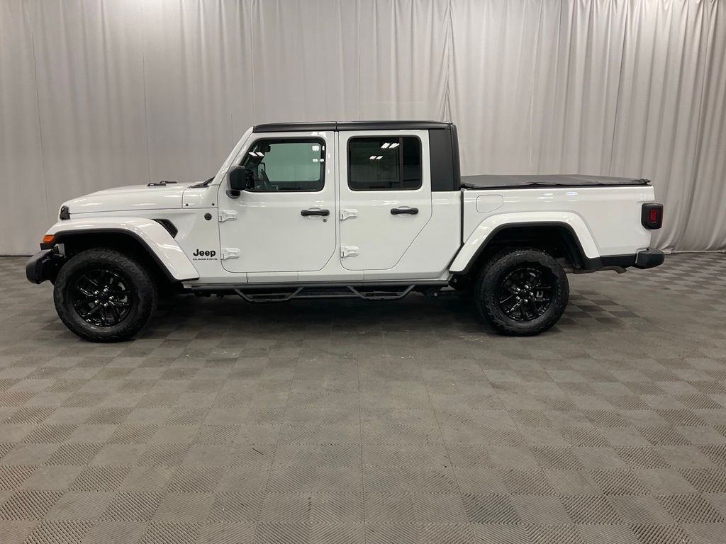 Used 2023 Jeep Gladiator Sport S with VIN 1C6HJTAG0PL502570 for sale in Moorhead, Minnesota