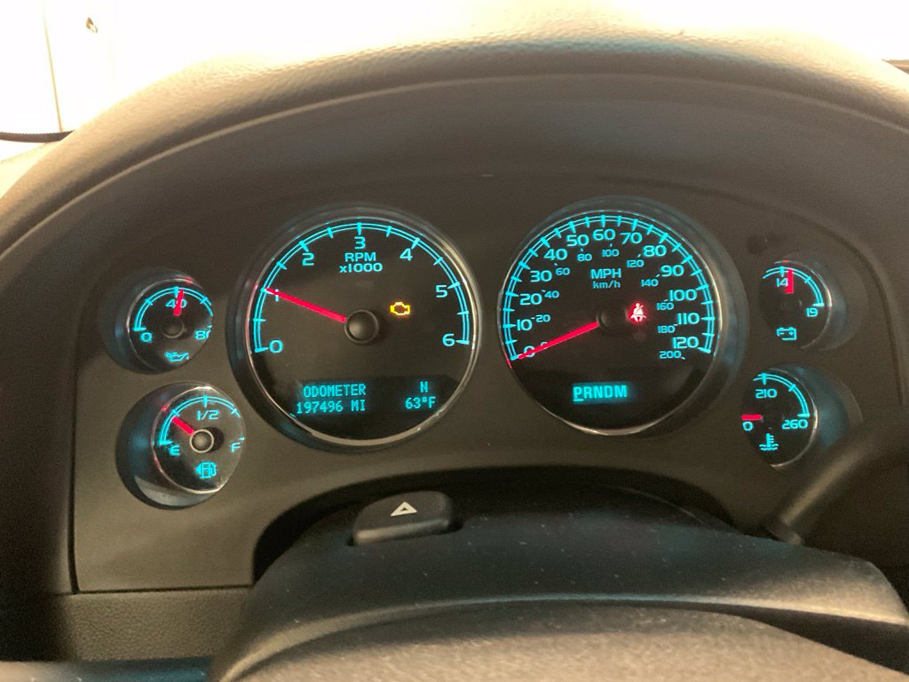 Used 2009 Chevrolet Tahoe LT1 with VIN 1GNFK23099R142598 for sale in Moorhead, Minnesota