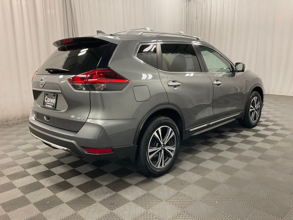 Used 2018 Nissan Rogue SL with VIN 5N1AT2MV7JC814221 for sale in Moorhead, Minnesota