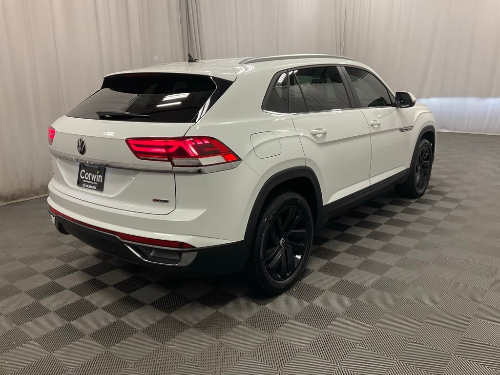 Used 2022 Volkswagen Atlas Cross Sport SE w/Tech with VIN 1V2HC2CA7NC213719 for sale in Moorhead, Minnesota